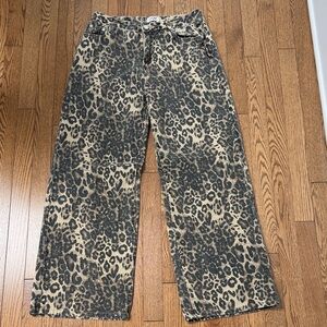 Leopard jeans
